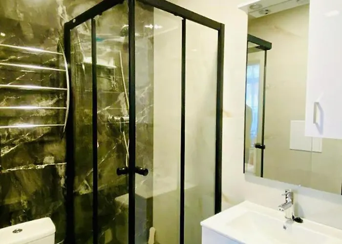 2 L Ground Floor Free Parking * 프라하