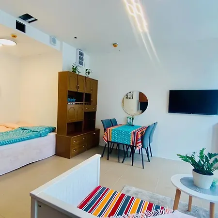 Apartment Free Parking - - Private - Ground Floor - Near Center